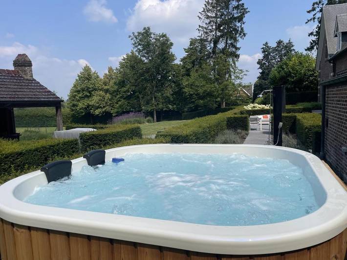 Location de vacances pour 24 personnes, avec piscine et jardin ainsi que jacuzzi et sauna, adapté aux familles à Merelbeke - 4