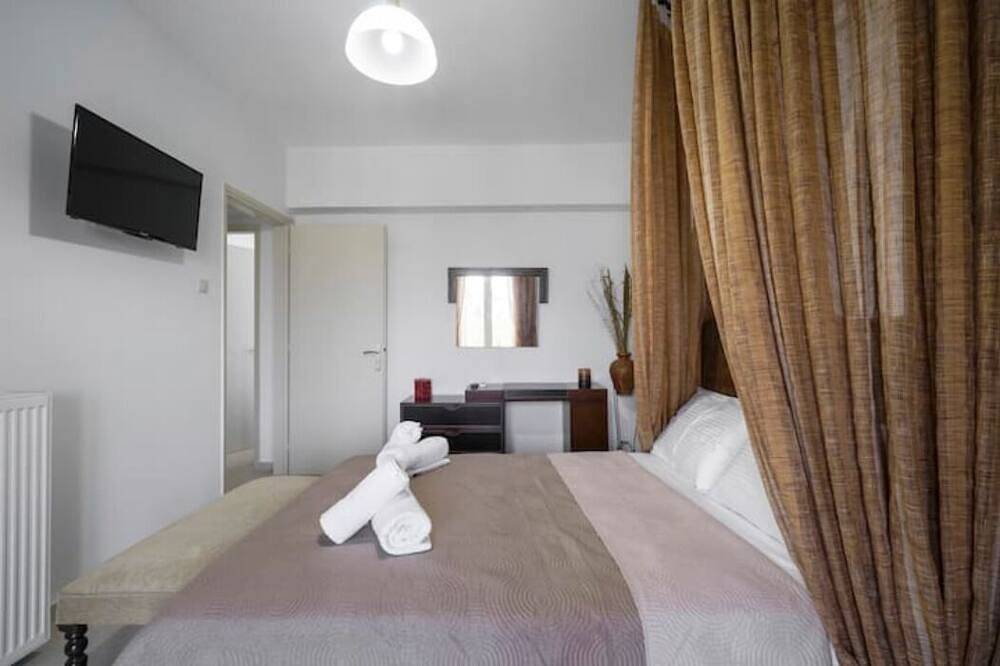 Mins from downtown / Short walk to the sandy beach in Iraklio-Heraklion und Umgebung