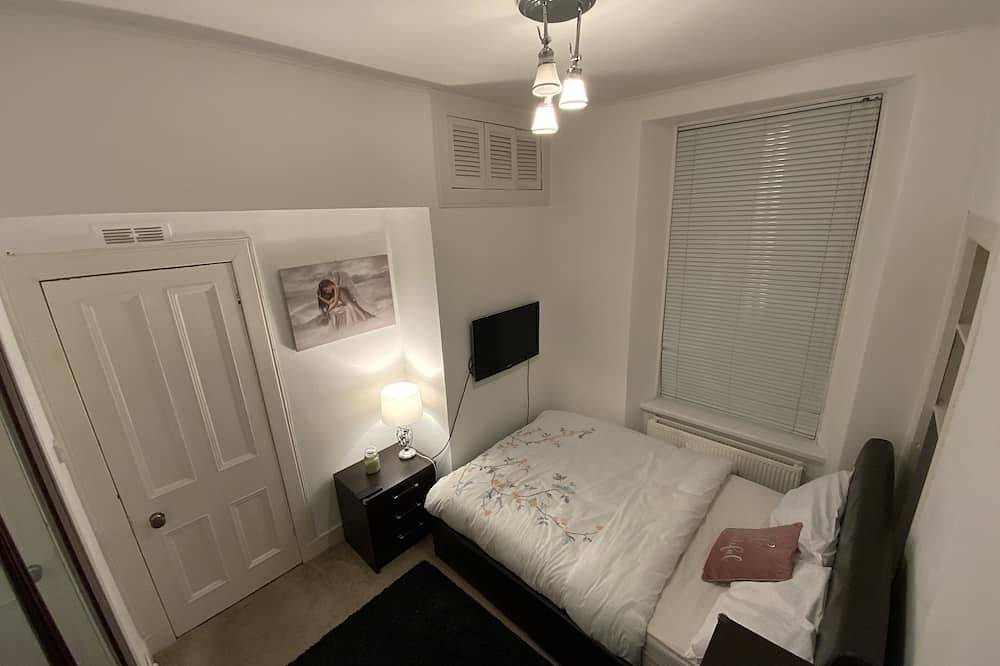 Entire apartment, Apartment - Sleeps2 - City Centre - Parking - Yard in Aberdeen, Aberdeenshire