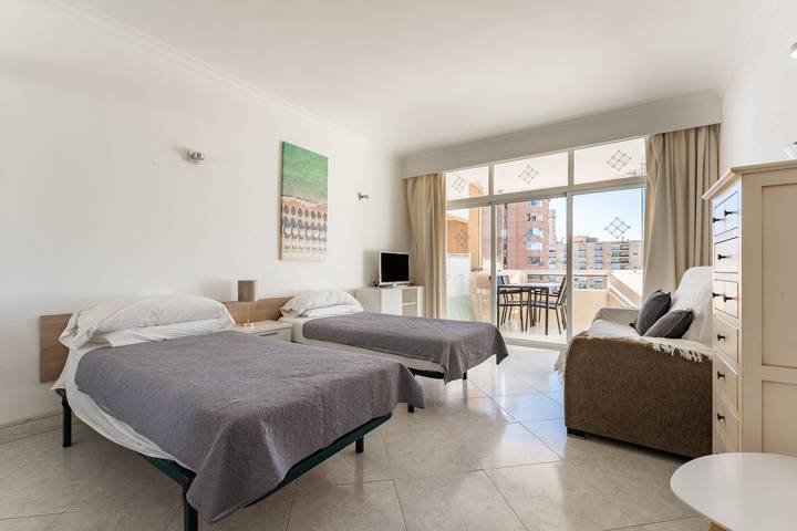 Hel studio-lejlighed, Studio for 3 personer med balkon in Playa de Santa Amalia (Fuengirola), Fuengirola
