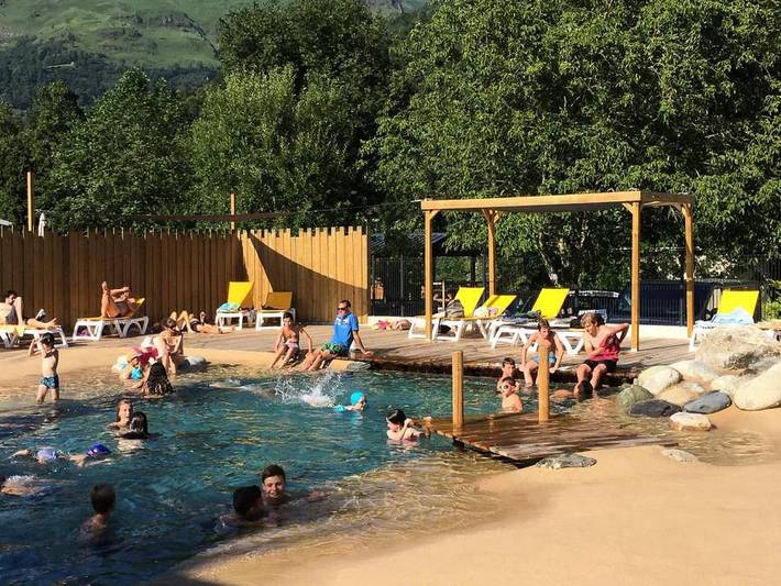 Camping pour 5 personnes, avec Terrasse et Bassin pour enfant