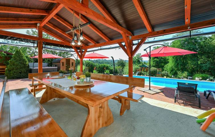 Charmante 200 m² große Wohnung mit Pool und Terrasse, in der Nähe des Flusses Bednja in Ludbreg, Varazdin