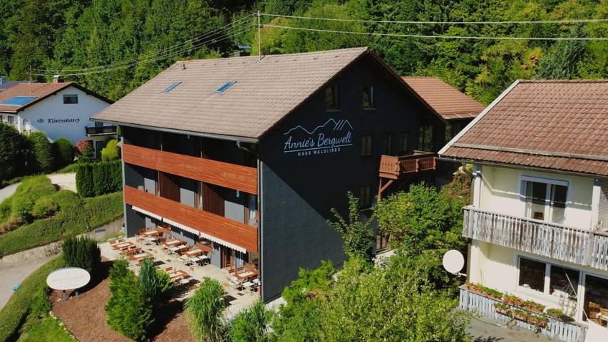 BnB für 4 Personen, mit Terrasse und Whirlpool sowie Sauna in Bodenmais