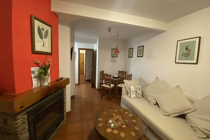 Casa rural Amaranto, terraza, Bbq, chimenea, wifi, Hayedo de Montejo in Montejo de la Sierra, Provincia de Madrid