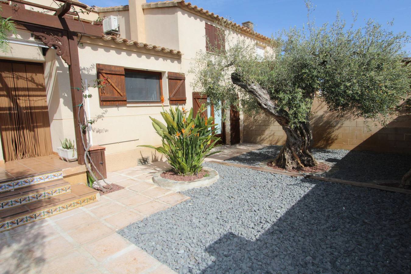 Casa Esther,ideal para tus vacaciones cerca del mar, wifi gratuito, aire acondicionado opcional, piscina privada, se admiten mascotas, playa para perros. in Riumar, Delta del Ebro