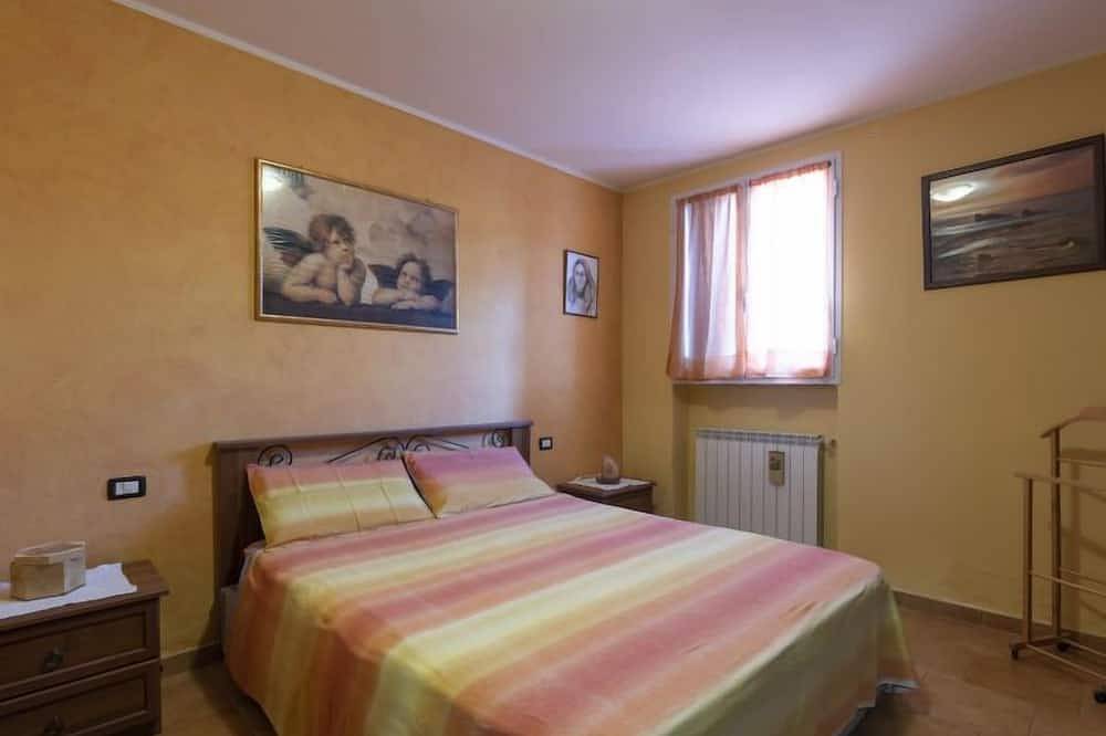 Lory House in Villa Viani (Pontedassio), Pontedassio