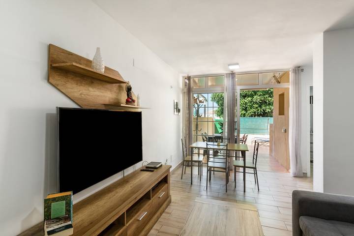 Apartamento entero, Apartamento de vacaciones 'Exclusive Sonemar' con piscina compartida y Wi-Fi in Sonnenland, San Bartolomé de Tirajana
