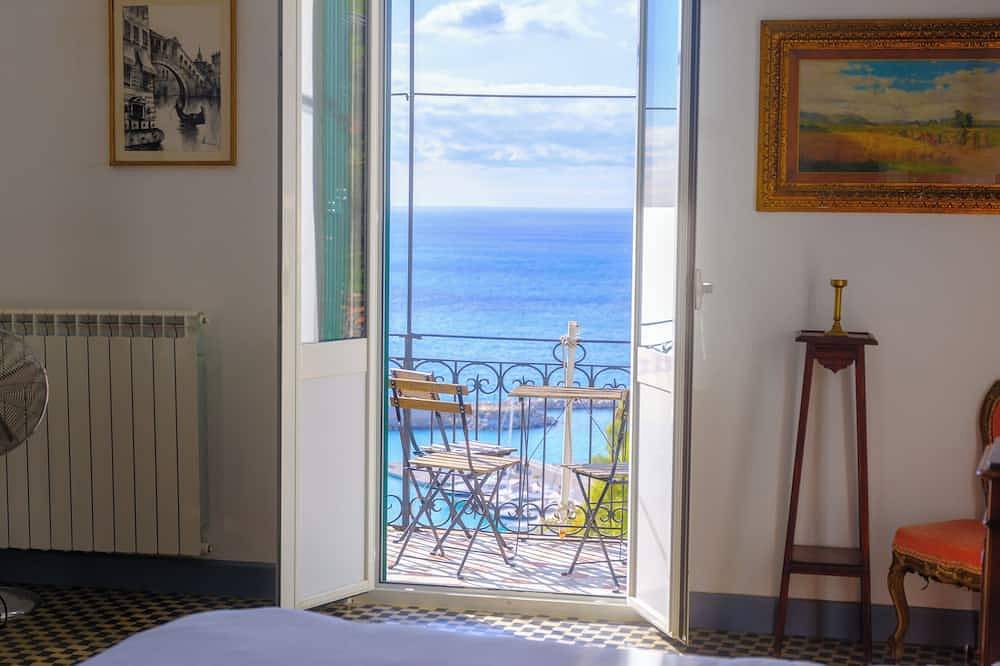 Ganze Wohnung, Große Wohnung mit unglaublichem Meerblick in Ventimiglia (Stadt), Ventimiglia