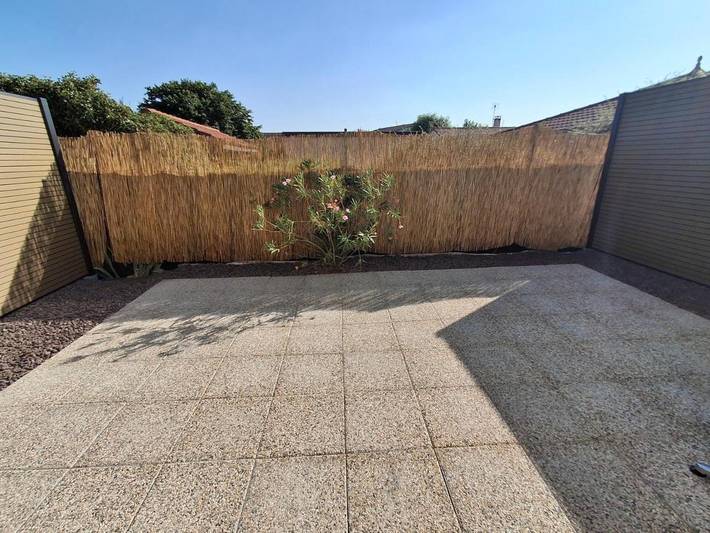 Location de vacances pour 3 personnes, avec Terrasse à Saint-Maurice-de-Gourdans