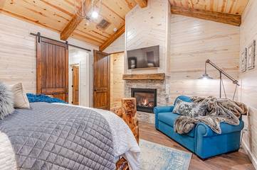 Log Cabin for 18 Guests in Broken Bow, Broken Bow Lake, Picture 1