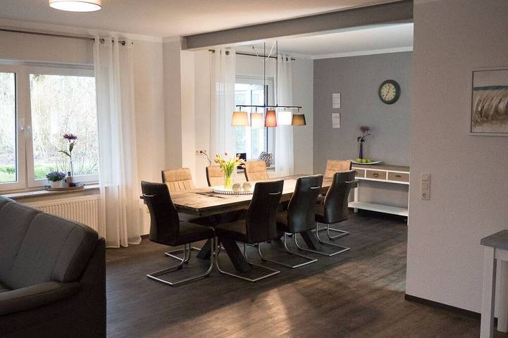 Ferienhaus für 10 Personen, mit Sauna und Garten in Hooksiel