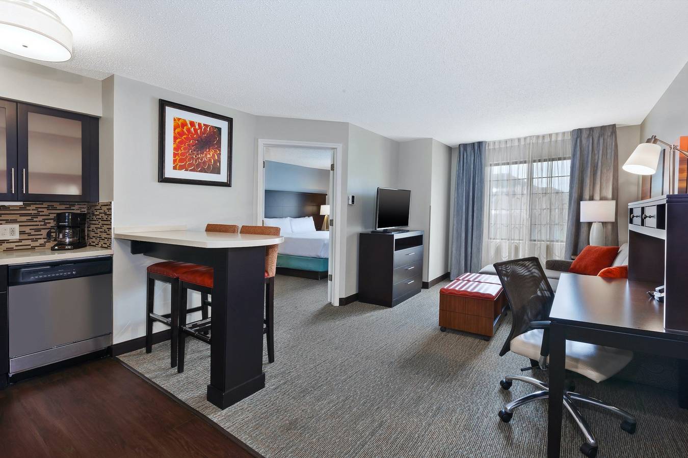Staybridge Suites Detroit-Utica in Condado de Macomb