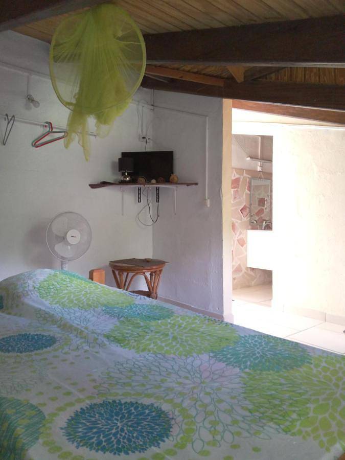 Chambre d’hôte pour 3 personnes, avec terrasse et vue à Bouillante - 3