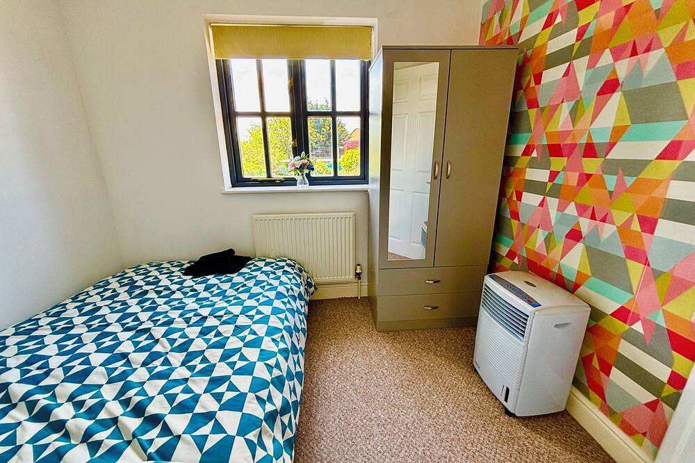 Spacious 3 Bed Room Family Friendly Home Conveniently Located In Ipswich Suffolk in Ipswich, Suffolk