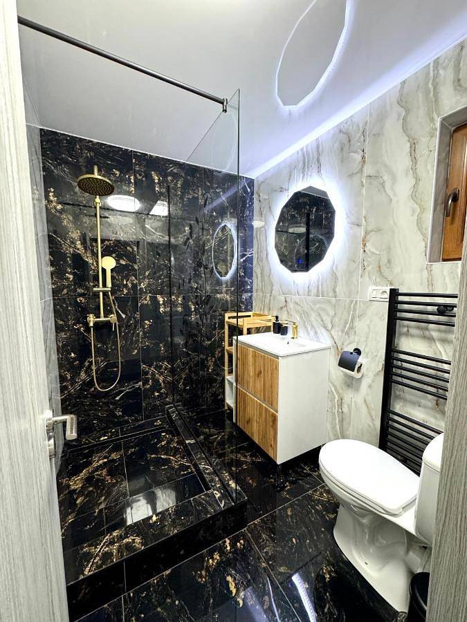 Gîte pour 2 personnes, avec jardin à Sinaia - 3