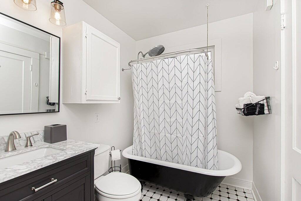 Stylish Downtown Home Near Lsu & River Center in Baton Rouge, East Baton Rouge Parish