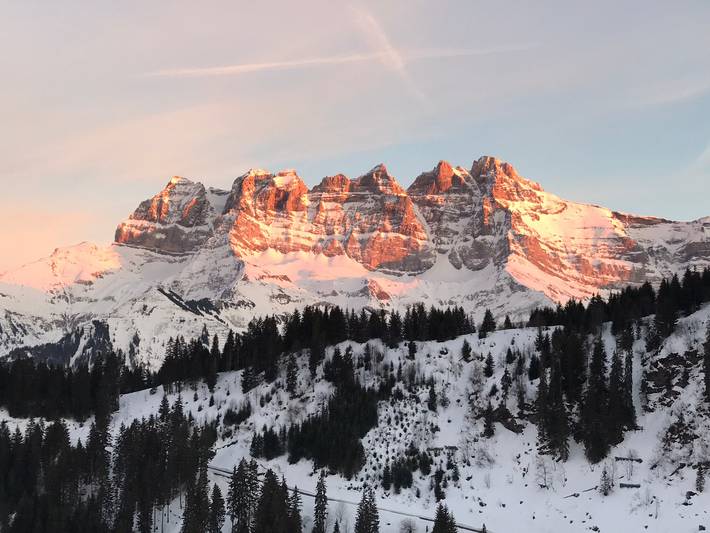 Gîte pour 6 personnes, avec balcon, adapté aux familles dans Champoussin - 2