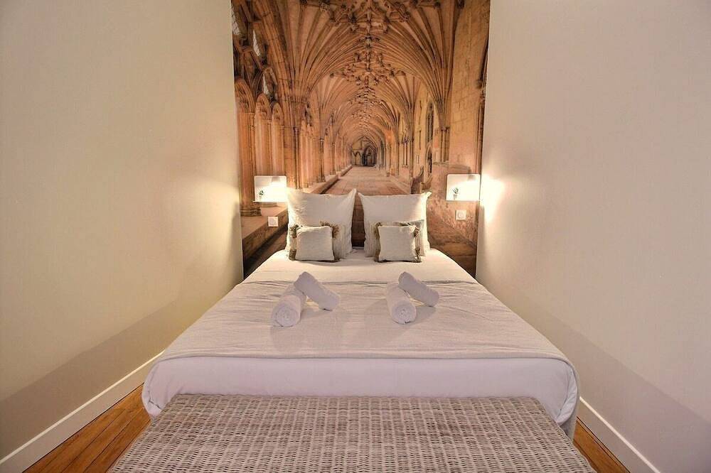 Entire apartment, Le Refuge des Bourbons in Bourges, Bourges region