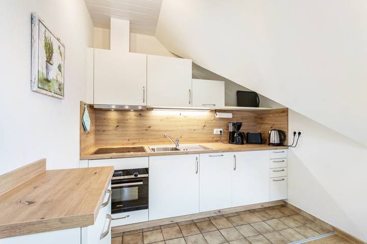 Ferienwohnung für 2 Personen, mit Balkon und Seeblick im Waldecker Land - 3