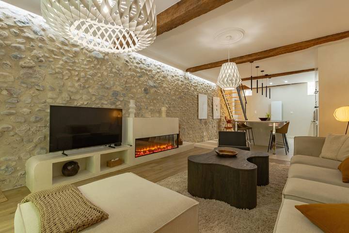 Apartamento entero, Apartamento 'Aux Portes Du Vercors' con balcón y Wi-Fi in Pont-en-Royans, Parc naturel régional du Vercors