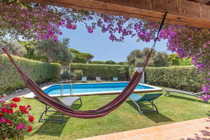 Casa de vacaciones para 6 personas, con jardín en Sant Lluís