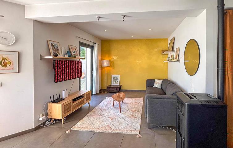 Acogedor apartamento con terraza, wifi y aparcamiento cerca de Le Tholonet in Le Tholonet, Region de Aix-en-Provence