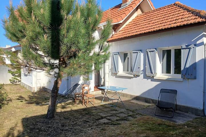 Location de vacances pour 6 personnes, avec jardin et terrasse dans Office De Tourisme De Biscarrosse