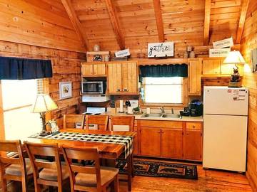 Cottage for 6 Guests in Sevierville, Blue Ridge Mountains, Picture 3