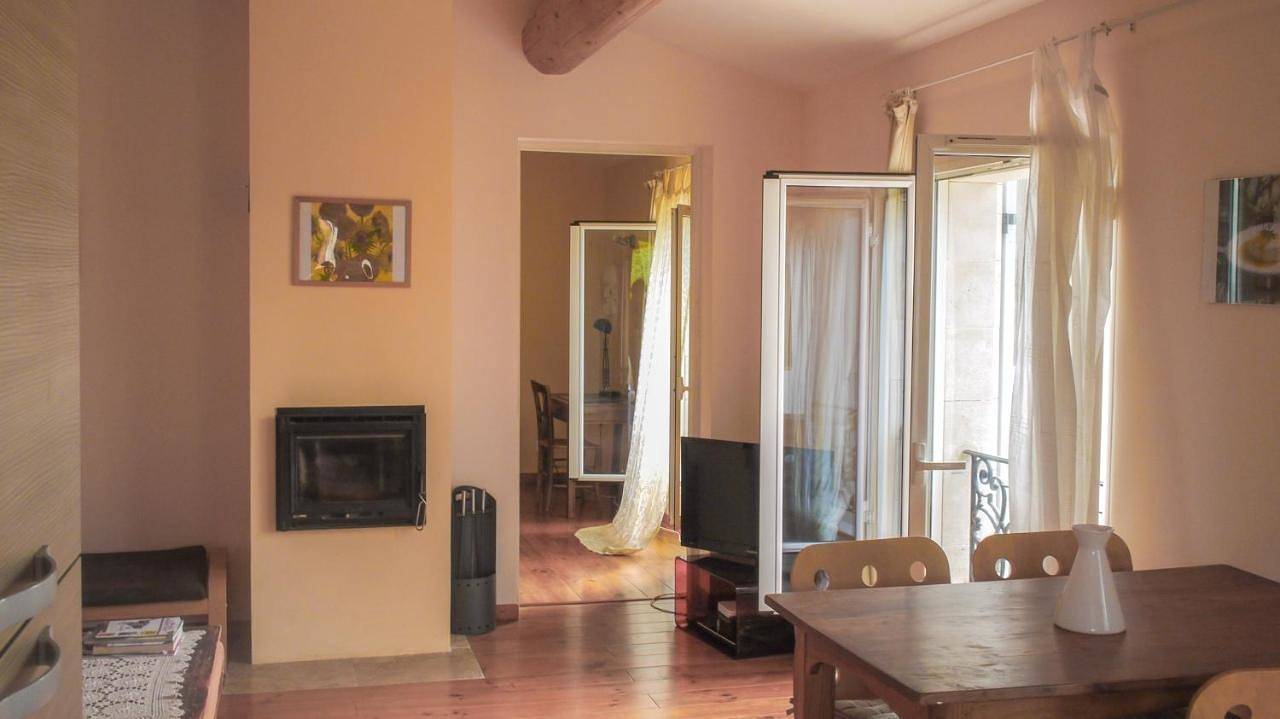 One-Bedroom Apartment in Forcalquier, Parc naturel régional du Luberon