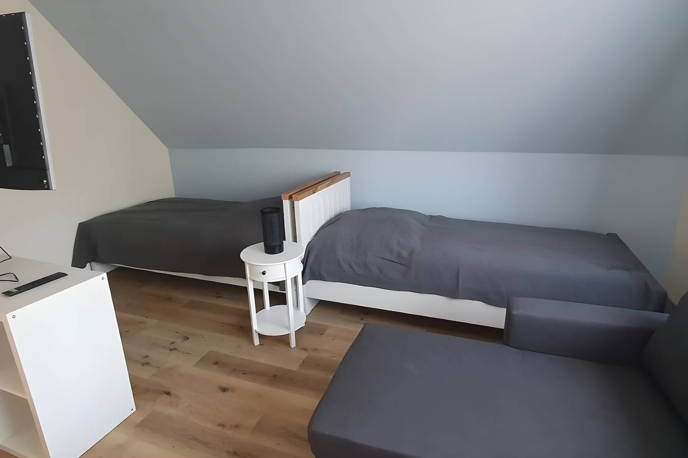 Ferienwohnung 'Heike 2' mit Privatterrasse und Wi-Fi in Zetel, Nordseeküste
