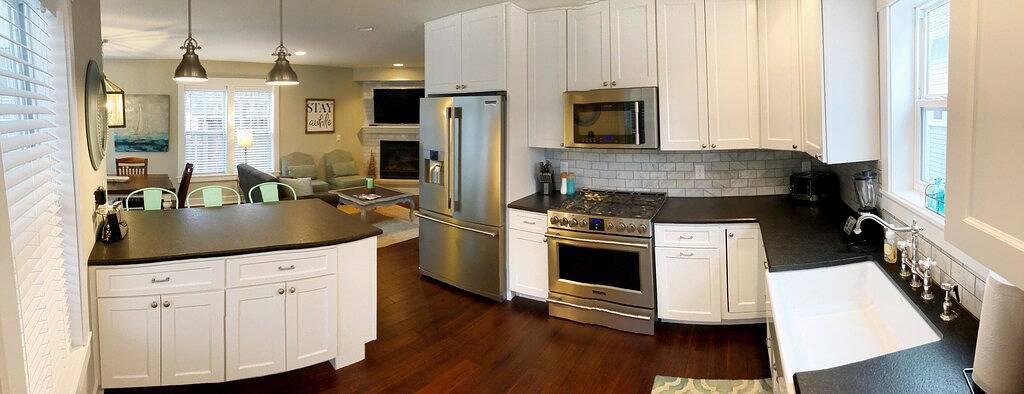 Vacation rental for 14 people, with pool and hot tub as well as terrace in New Buffalo