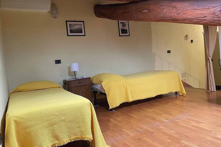 Antiguo pueblo medieval en las colinas de Florencia mansión 6 cuartos 8 Personas in Montespertoli, Chianti