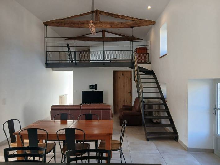 Gîte pour 6 personnes, avec terrasse et piscine - 1