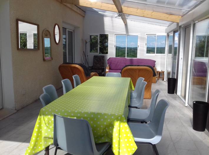 Gîte pour 8 personnes, avec jardin ainsi que terrasse et piscine à Saint-Crépin-et-Carlucet - 3
