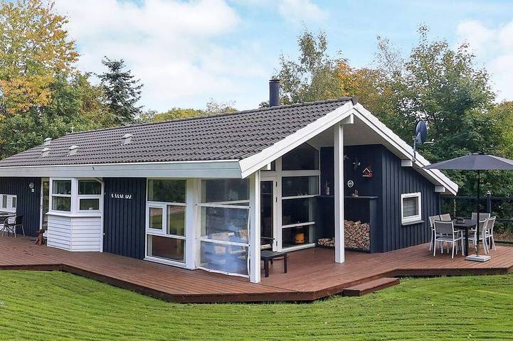 Ferienhaus für 6 Personen, mit Garten und Sauna, mit Haustier in Hvalpsund