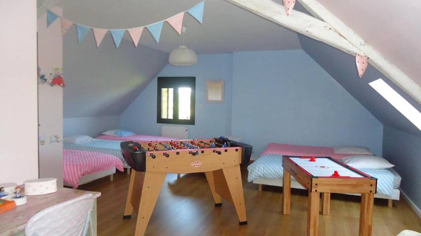 Location de vacances pour 14 personnes, avec terrasse ainsi que jacuzzi et piscine à La Motte-Saint-Jean - 3