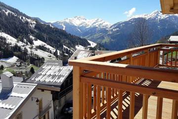 Gîte pour 6 personnes, avec balcon et jacuzzi dans Office de Tourisme de Hauteluce Les Saisies