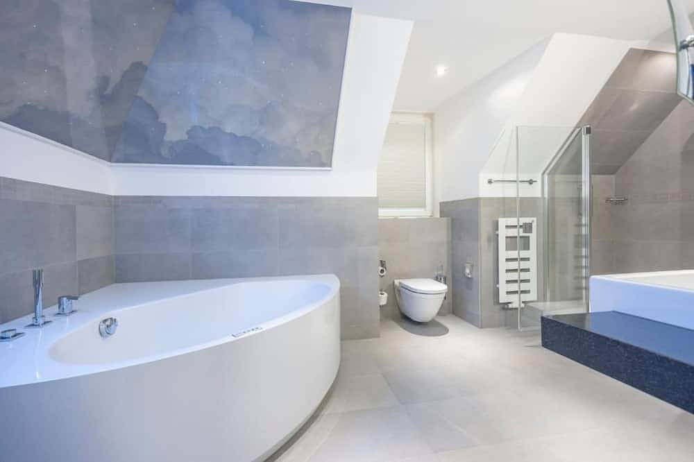 Appartamento intero, Everything You Need For The Perfect Vacation! Pets Are Welcome, Free Parking! in Heiligenhaus, Circondario di Mettmann