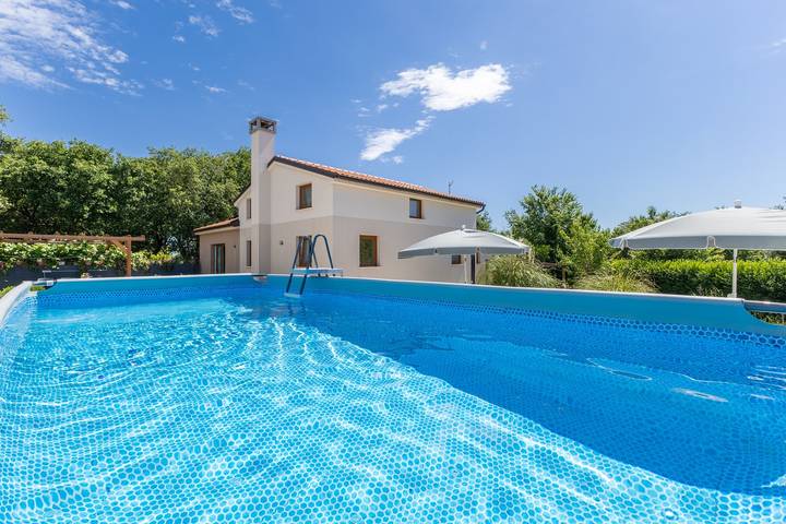 Ferienhaus für 6 Personen, mit Pool und Garten in Pula-Medulin