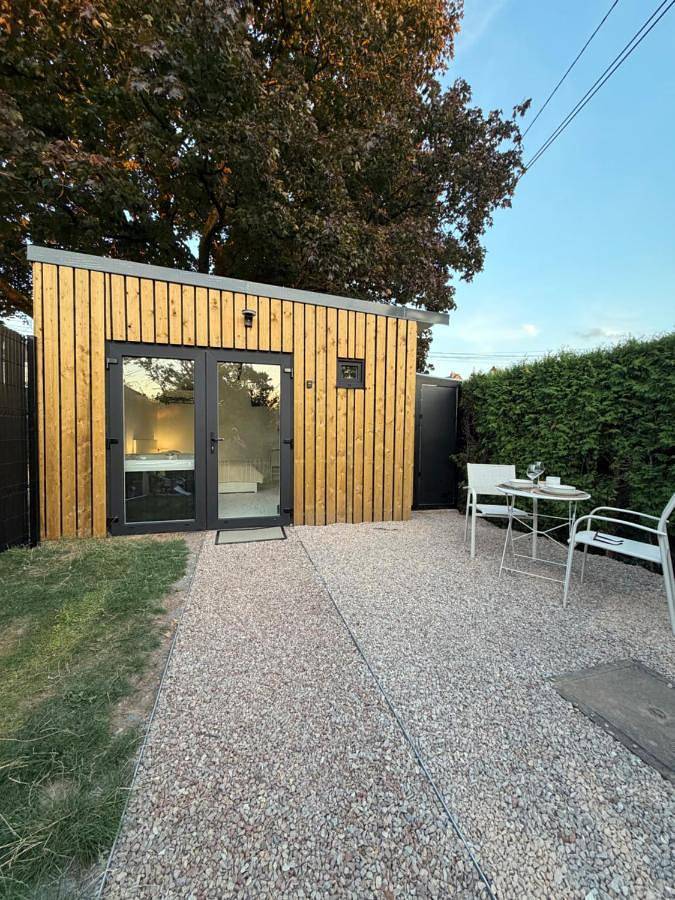 Hôtel pour 2 personnes, avec Balcon et Jacuzzi ainsi que Terrasse et Jardin dans Jehanster