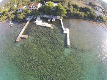 Gîte pour 6 personnes, avec jardin ainsi que piscine et vue à Drače