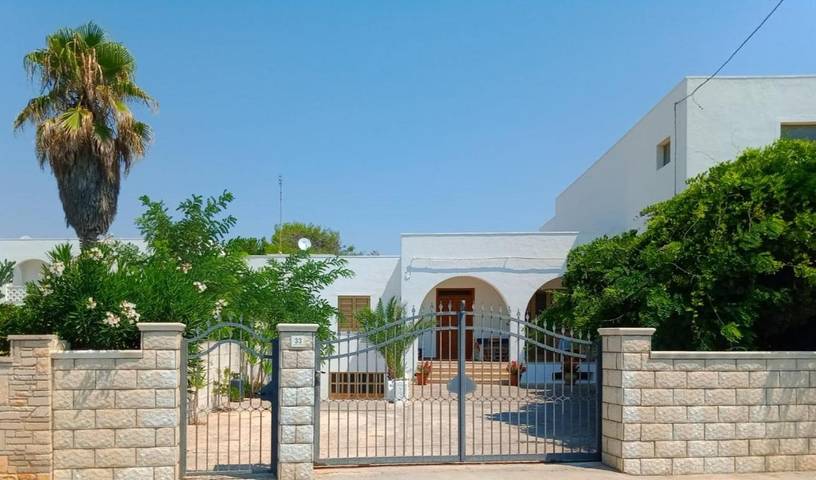 Villa per 8 persone, con Balcone e Terrazza nonché Giardino e Panorama a Torre Vado
