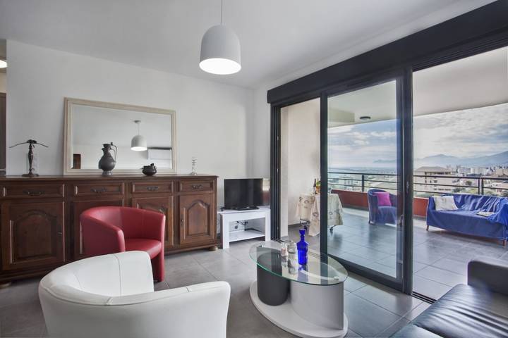 Ferienwohnung für 3 Personen, mit Terrasse in Bastia