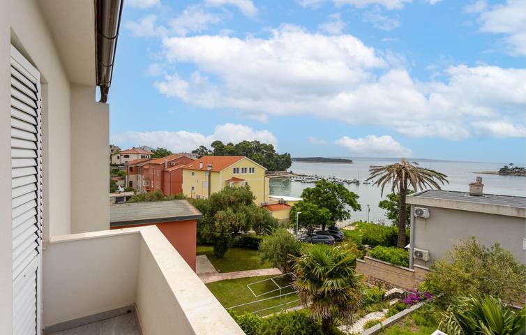 Ferienhaus für 6 Personen, mit Terrasse und Garten auf Rab - 4