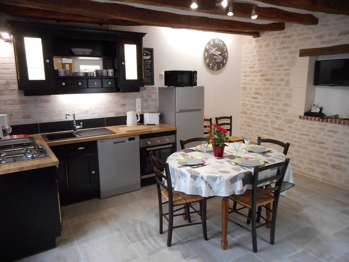 Gîte pour 5 personnes, avec piscine et terrasse