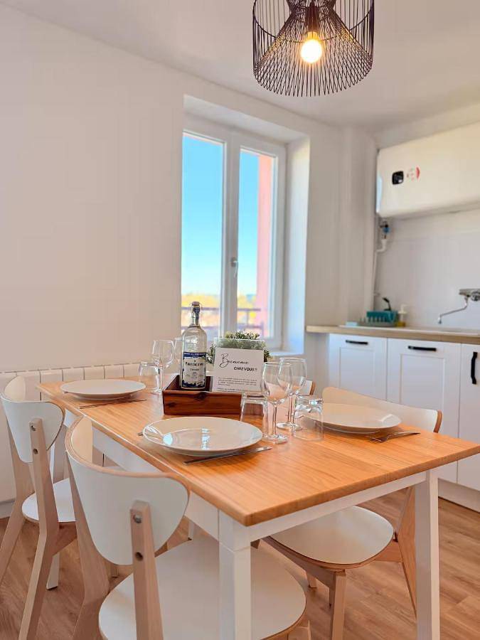 Appartement entier, 50m2 vue sur le château in Montbéliard, Doubs