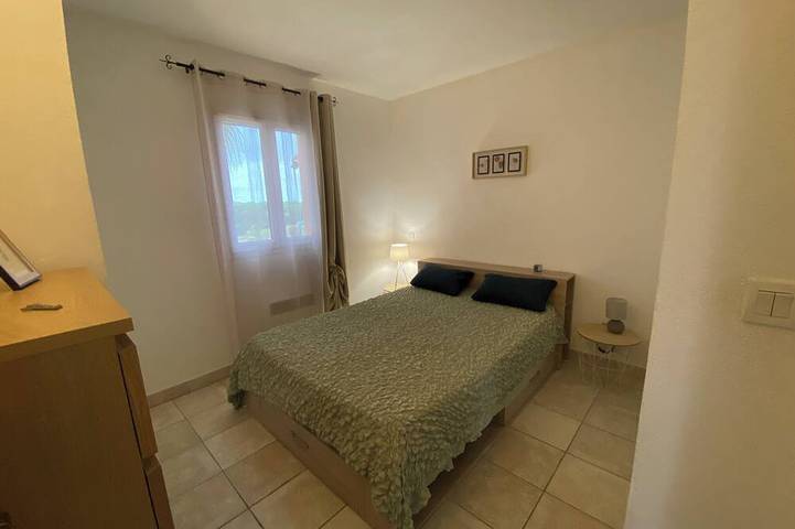 Gîte pour 4 personnes, avec piscine et terrasse dans Golf de Saint-Thomas - 2