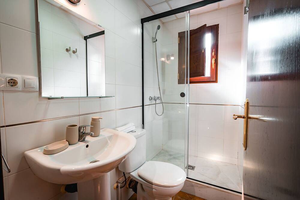 Entire apartment, Air-conditioned apartment with wifi - Qh Mirador San Cristobal 04 in Cella, Teruel Region
