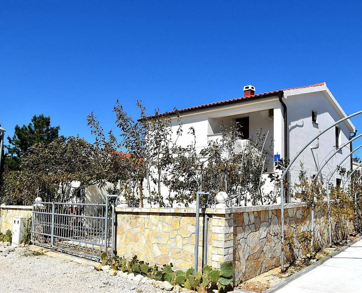 Ganze Wohnung, 2-Zimmer-Ferienwohnung mit Terrasse und Meerblick Vrsi - Mulo, Zadar A-18849-a in Mulo, Vrsi