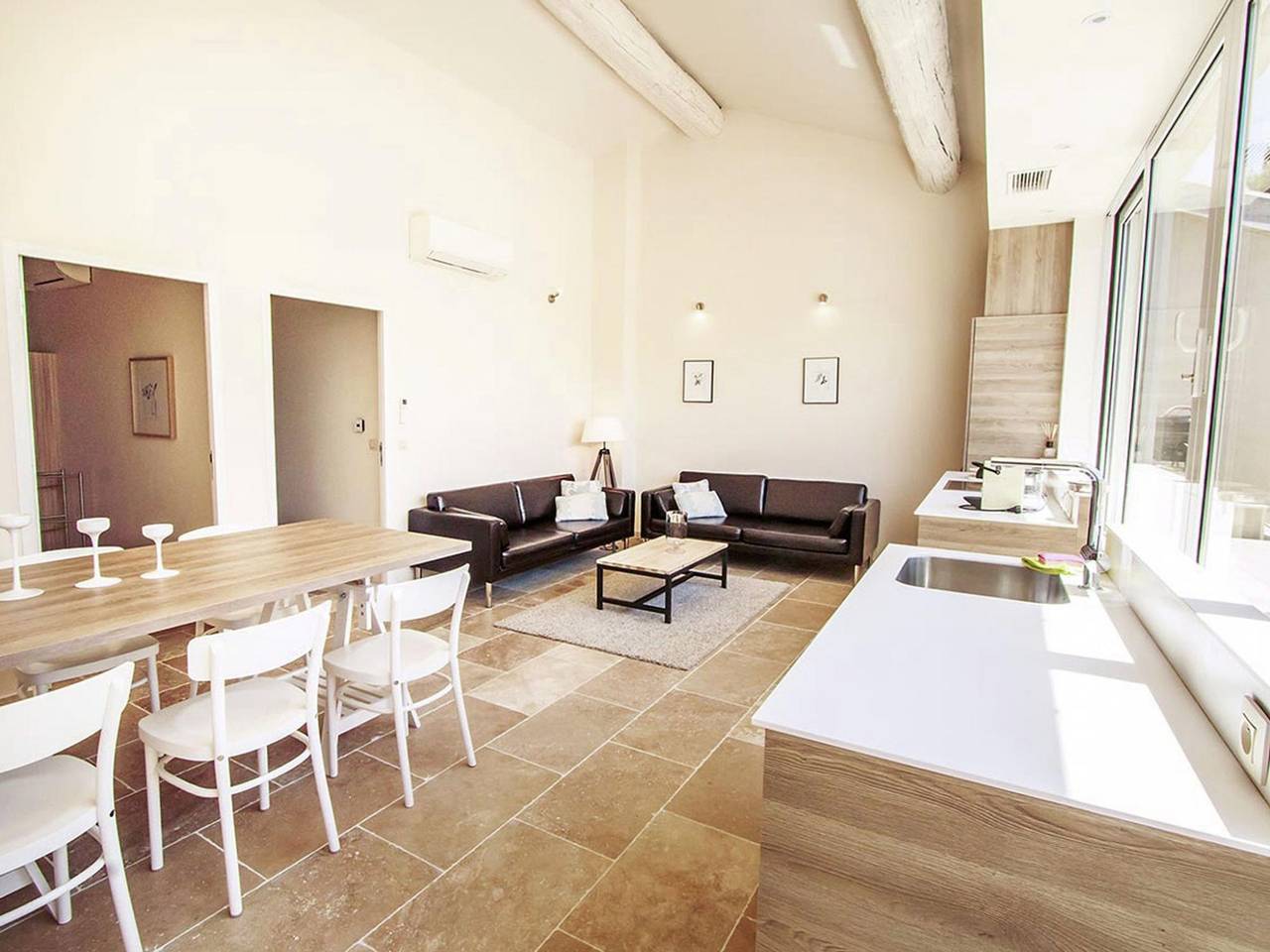 Appartement entier, Charming Apartment in Villesèque-des-Corbières with Jacuzzi in Villesèque-des-Corbières, Côte méditerranéenne (France)
